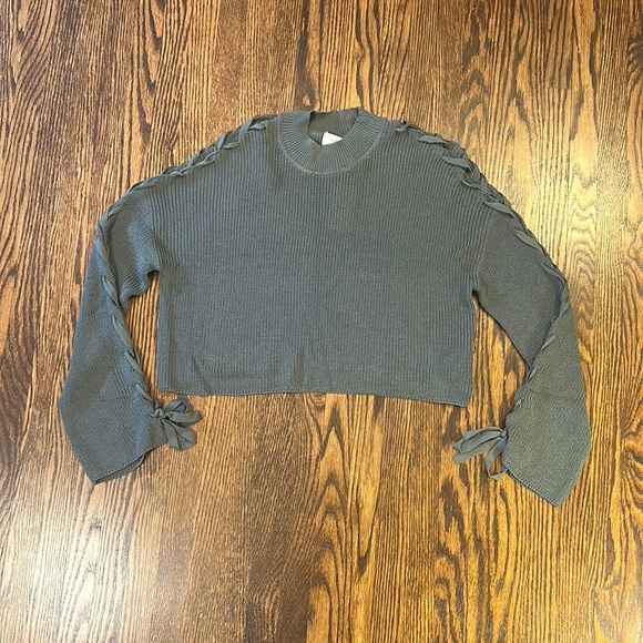 Babaton Cropped Knit Sweater - Picture 1 of 6
